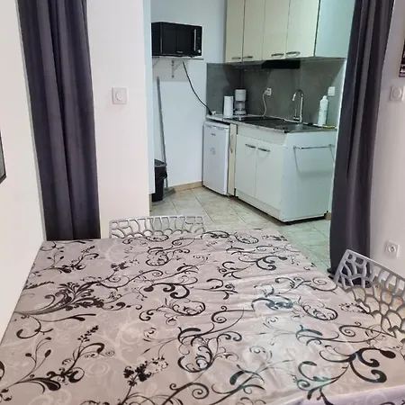 아파트 Immeuble Traverse Des Iles 그르노블